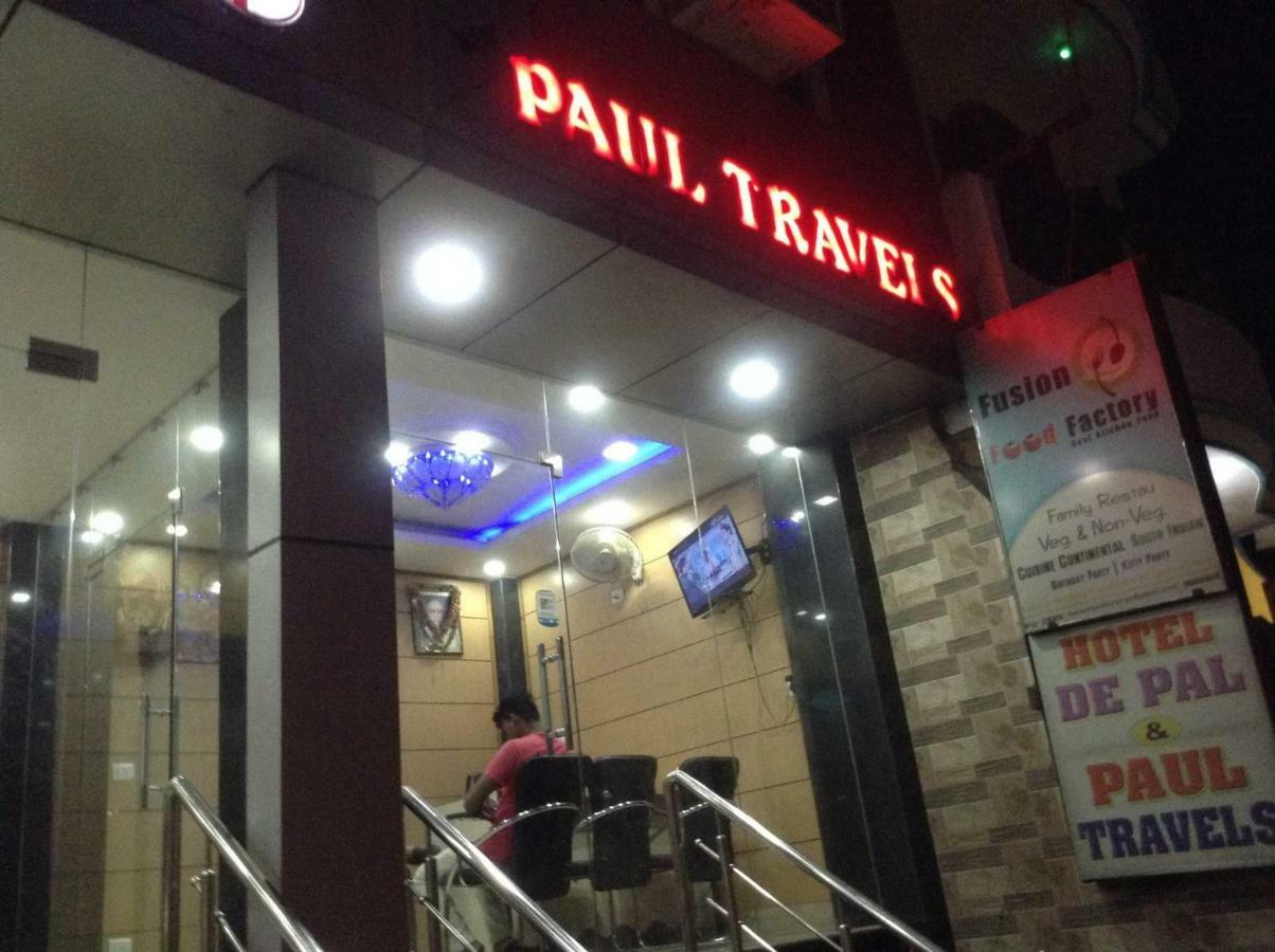 Adb Rooms Hotel De Pal Varanasi Exterior foto